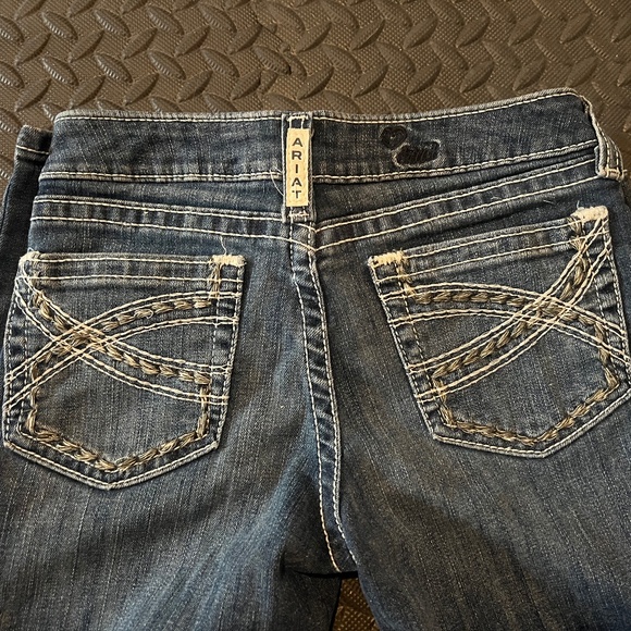 ARIAT GIRLS' R.E.A.L ENTWINED DRESDEN STRETCH SLIM BOOTCUT JEANS - Size Girls 12 - Picture 4 of 4